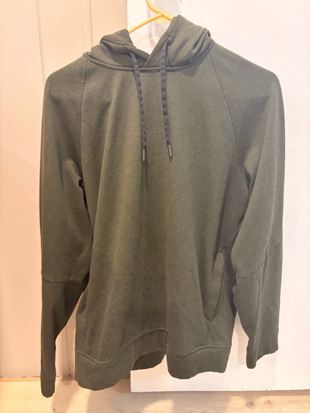 lululemon athletica Men's Olive Hoodie Sweatshirt